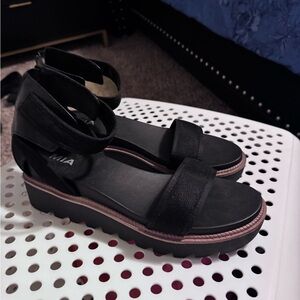 Very comfortable and stylish Sandals